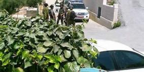 بالصور: قوات الاحتلال تقتحم منزل شهيد في القدس