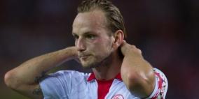 راكيتيتش يفر من منزله مع عائلته بعد تعرضه لهجوم