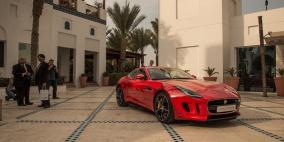 جاكوار لاند روڤر الشرق الأوسط وشمال إفريقيا تفوز بجائزتي "أفضل سيارة كوبيه فاخرة" و"أفضل مركبة دفع رباعي فاخرة" لعام 2014