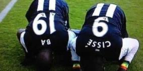 نيوكاسل يدرس بيع السنغالي سيسي بعد تمسّك اللاعب بتعاليم الإسلام