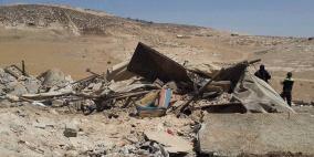 الاحتلال يهدم 5 منازل وبركسات في سعير شمال الخليل