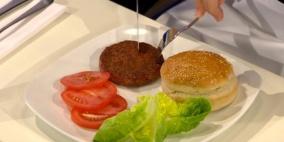 أول برغر بلحم بقر منتج "مخبرياً" يقدم للتذوق في لندن