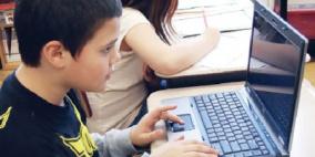 الهوس بالتلفزيون والحاسوب مضر للأطفال