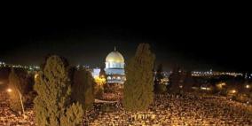 عشرات الالاف يشدون الرحال نحو المسجد الأقصى