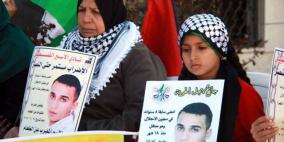 الاحتلال يقتحم منزل الأسير المضرب عن الطعام الفسفوس ويعتقل شقيقه