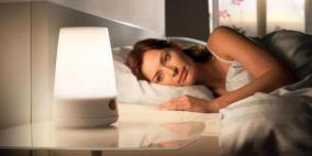 إضاءة الغرفة أثناء النوم تسبب زيادة الوزن