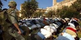 آلاف الـمواطنين يؤمون الحرم الإبراهيمي متحدين قيود الاحتلال