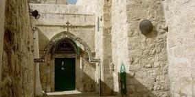 الاحتلال يشرع بنقل حجارة أثرية من طريق الآلام بالقدس