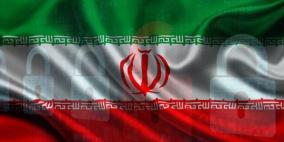 إيران تمنع بعض مسؤوليها من استخدام الهواتف الذكية