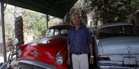 سيارات الخمسينيات والستينيات في منزل “الكباريتي” بغزة