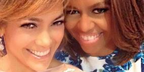 جينفر لوبيز وميشال أوباما في "سيلفي" واحد