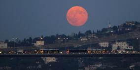 البدر يؤثر سلبيا في نوم الإنسان