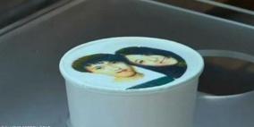 آلة لتحضير الكابوتشينو بصورتك الملونة