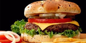 أمريكي يطلب تعويضا 1.5 مليون دولار من أحد المطاعم الشهيرة