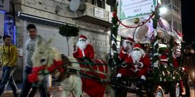 'حنطور الميلاد' يتجول في شوارع رام الله