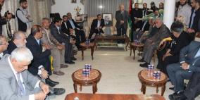 تسليم منزل الرئيس عرفات بغزة ولأول مرة مواطنون يتجولون داخله