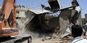 جرافات الاحتلال تهدم منشآت وبركسات زراعية في القدس