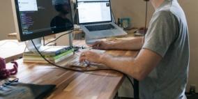 العمل وقوفاً لمدة ساعة يومياً.. لصحة أفضل