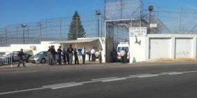 30 أسيرة في سجن "هشارون" يعانين من أوضاع حياتية صعبة