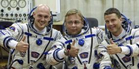 رائد فضاء: الدموع لا تنزل على الخد بالفضاء