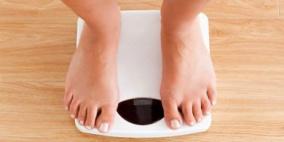 تناول الطعام في "الضوء الأزرق" يجنبك الإصابة بالسمنة