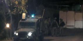 الاحتلال يحاصر قرية الرشايده شرق بيت لحم