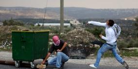 مصادر "لــ "رايــة" شبان يستولون على قاذف قنابل غازية خلال مواجهات حاجز عطارة