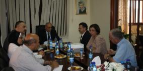 النقل والمواصلات ومجلس الشاحنين يبحثان تعزيز التعاون المشترك