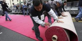 المطر يسبب "كارثة أزياء" لجميلات الأوسكار