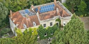 البريطانيون مستاؤون من جورج كلوني وأمل علم الدين