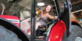 هولندية وصلت إلى القطب الجنوبي على متن جرار