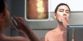 فرشاة أسنان تتيح لك رؤية فمك من الداخل أثناء تنظيفه