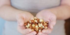 احذري تناول البندق أثناء الحمل