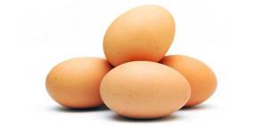 تناول البيض النيئ يؤدى إلى التسمم