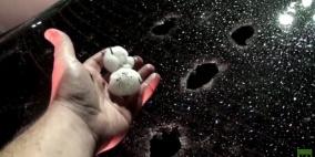 بالفيديو.. بَرَد بحجم الجوز يأتي بأضرار مادية واسعة النطاق في كانساس