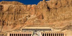 الأقصر المصرية تحتفل بإطلالة القمر على معابد الكرنك