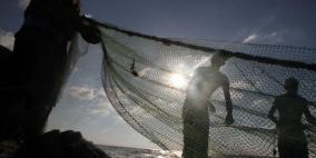 تقرير حقوقي: قوات الاحتلال تحارب صيادي قطاع غزة في وسائل عيشهم