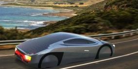 سيارة كهربائية ذاتية الشحن