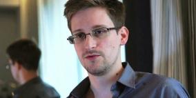 سنودن يمثل طلاب جامعة غلاسجو في اسكتلندا