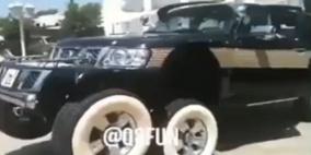 بالفيديو ... إماراتي يستعرض بسيارة ذات أربع عجلات أمامية