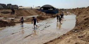 الجيش المصري يُجدد ضخ مياه البحر داخل أنفاق غزة