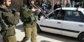 الخليل: قوات الاحتلال تفتش المنازل في بني نعيم