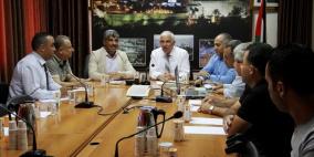 محافظة الخليل تبحث سبل التصدي لمحاولات تهويد بيت البركة