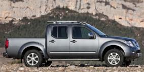 "رينو" تطلق أول سيارة بيك آب لها