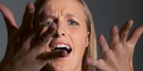 الحوار العصبى مع الطفل يؤثر سلبا على شخصيته