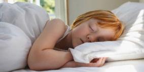 النوم المبكر يحد من إصابة الأطفال بالسمنة