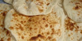 الخليل تستعد لدعم صمود غزة بــ " 12 ألف ربطة خبز"