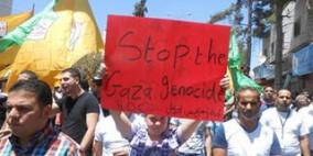 بالصور: 50 اصابة عقب المسيرة الأضخم التضامنية مع غزة في الخليل