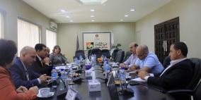بلدية رام الله تناقش مشاريع للبنية التحتية مع أنيرا
