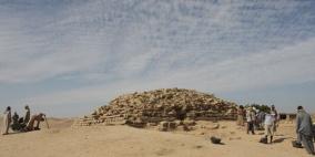 العثور على هرم صغير أقدم من هرم خوفو في جنوب مصر